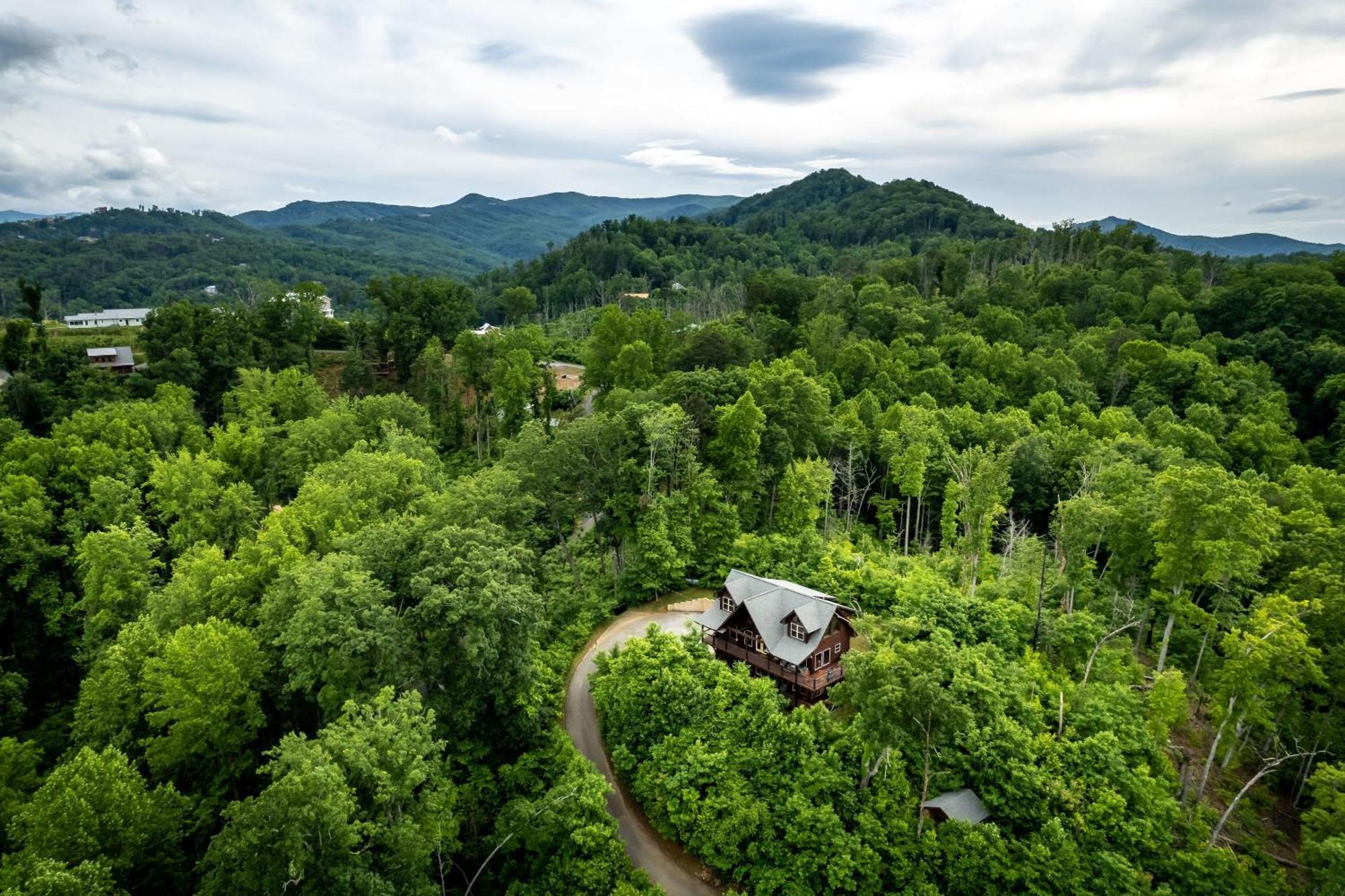 The Solstice - Amenities Galore Mountain Retreat Gatlinburg Exterior foto